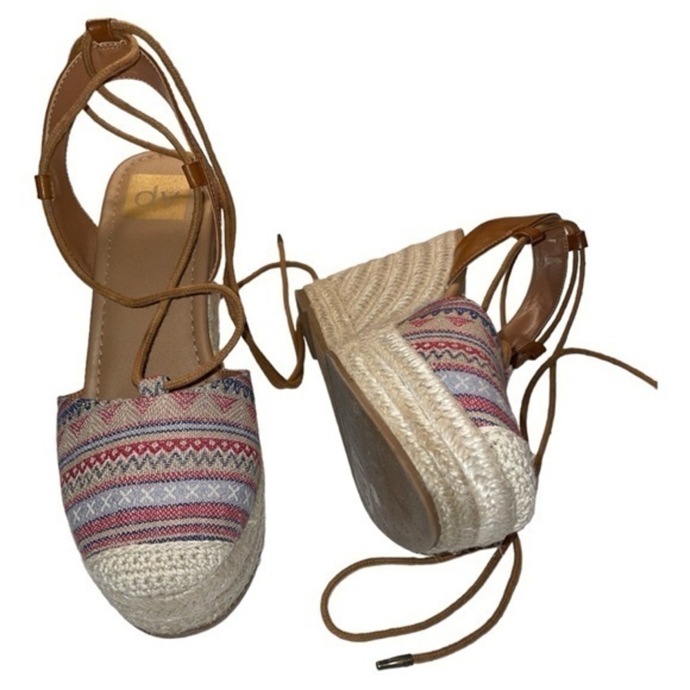 DV Dolce Vita Target Aztec Espadrille Platform Wedge Lace Up Sandals Size 7 Boho
